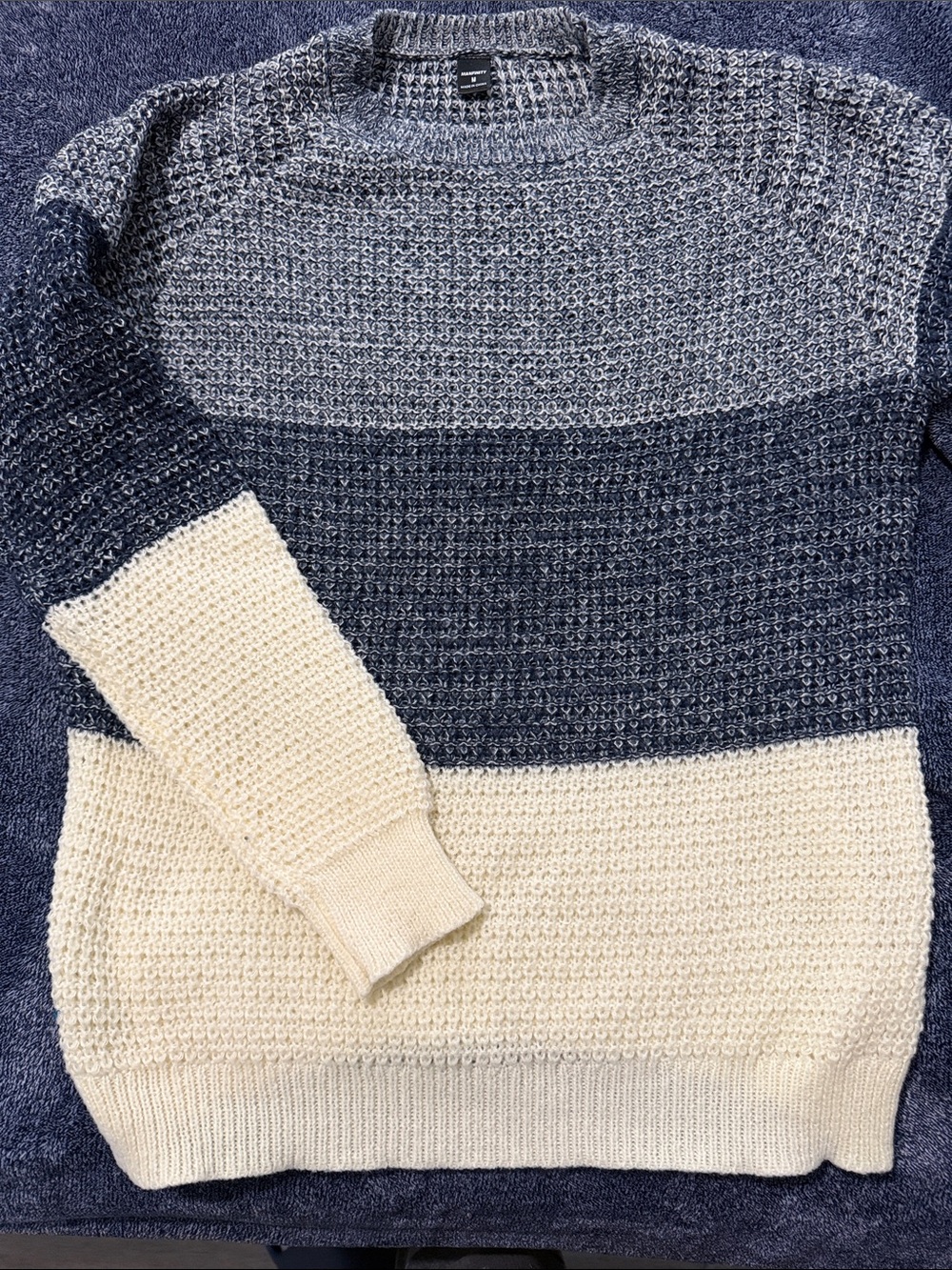NFINITY Colorblock Crewneck Sweater in Navy and Cream